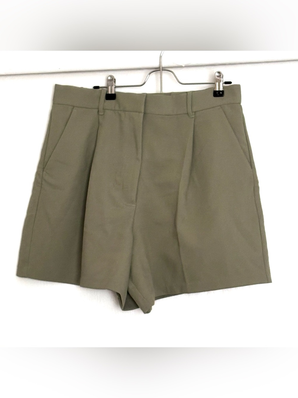 Abercrombie & Fitch Ultra High Rise Tailored Shorts |Green | Size L